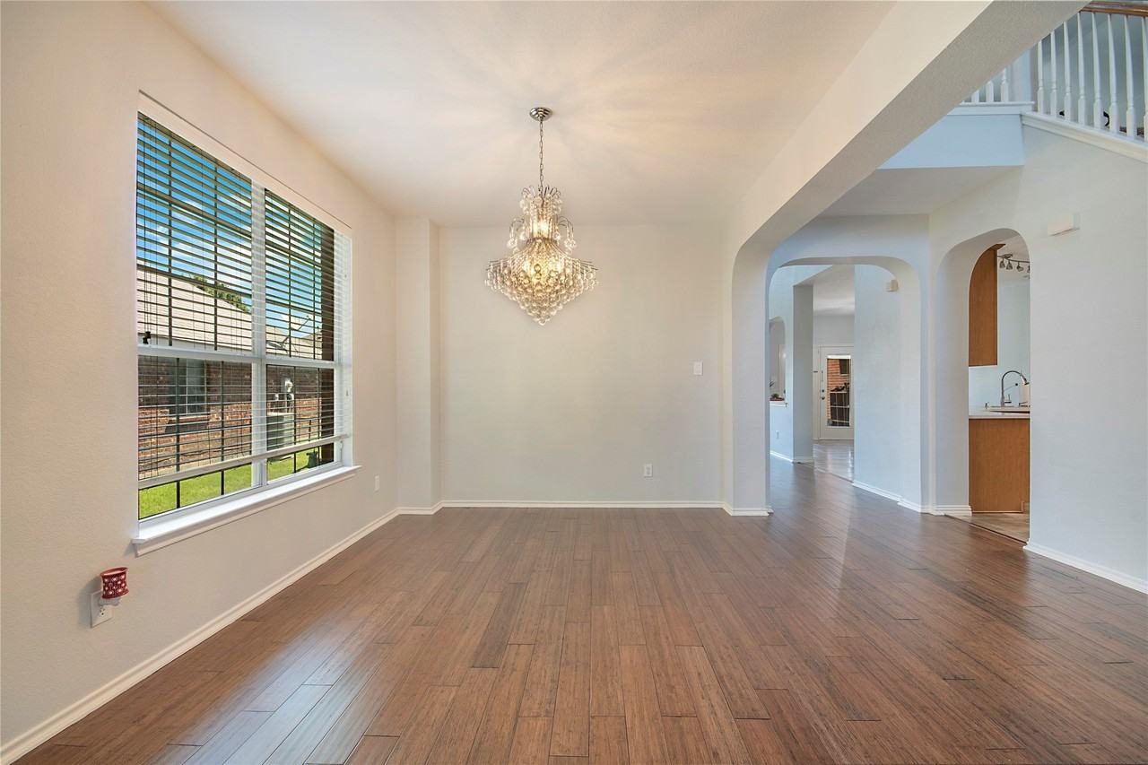 8172 Peacock Ln - Photo 6 of 40