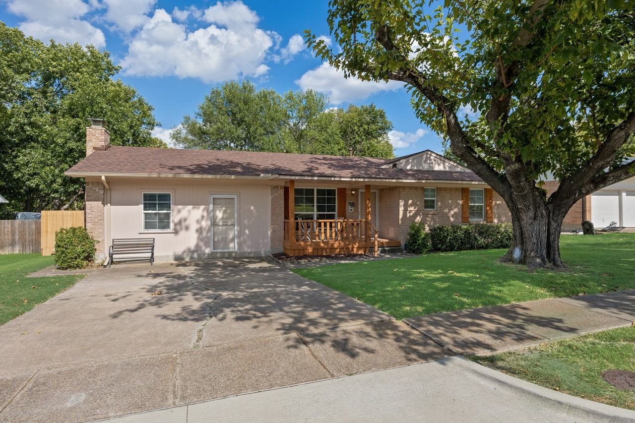 808 Jackson St - Photo 2 of 22