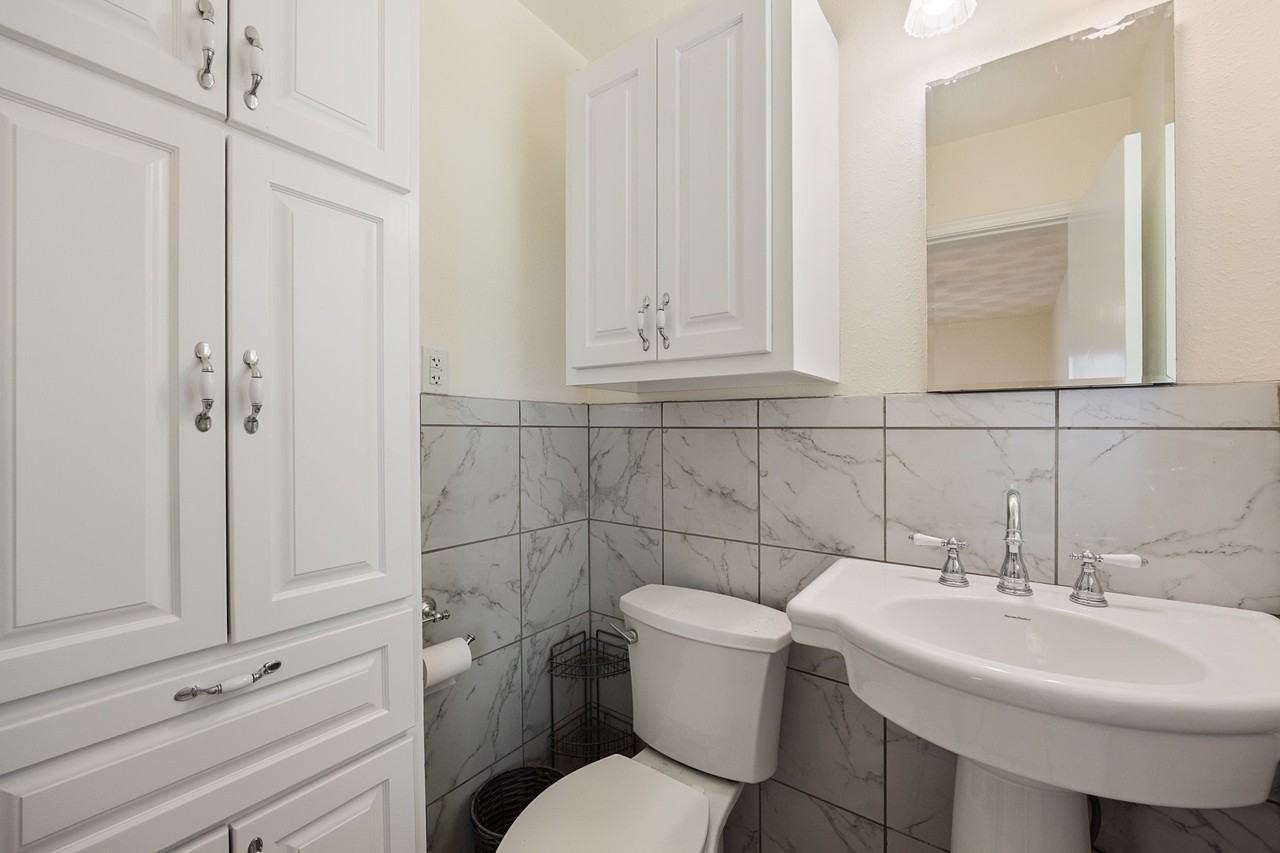 808 Jackson St - Photo 6 of 22