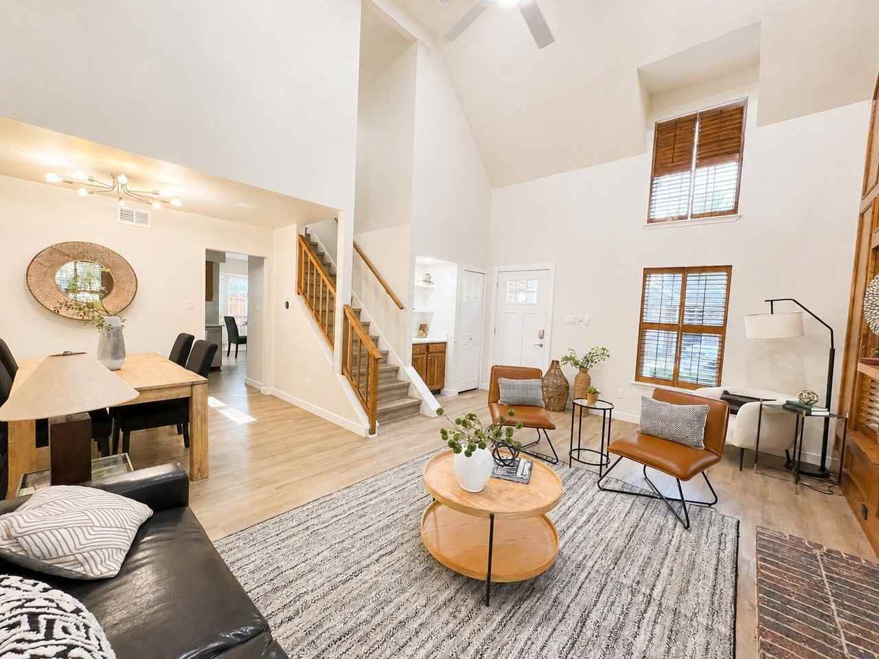 300 Lamesa Ct - Photo 5 of 30
