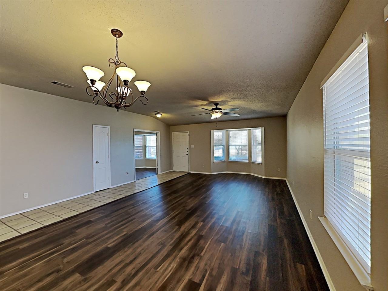 1210 Hampton Dr - Photo 2 of 18