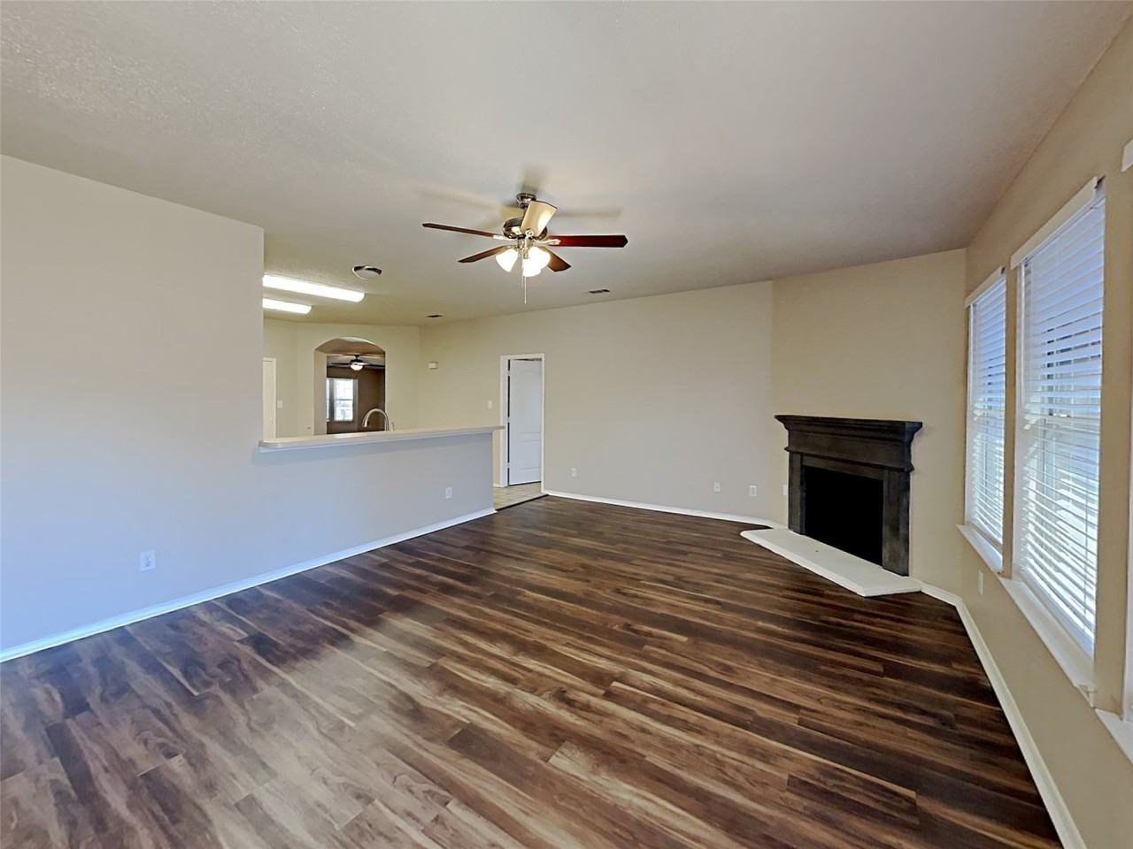 1210 Hampton Dr - Photo 3 of 18