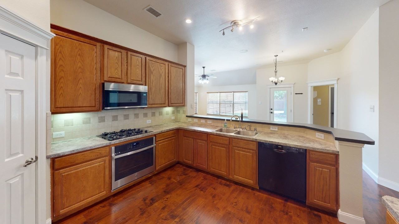 12346 Red Hawk Dr - Photo 4 of 21
