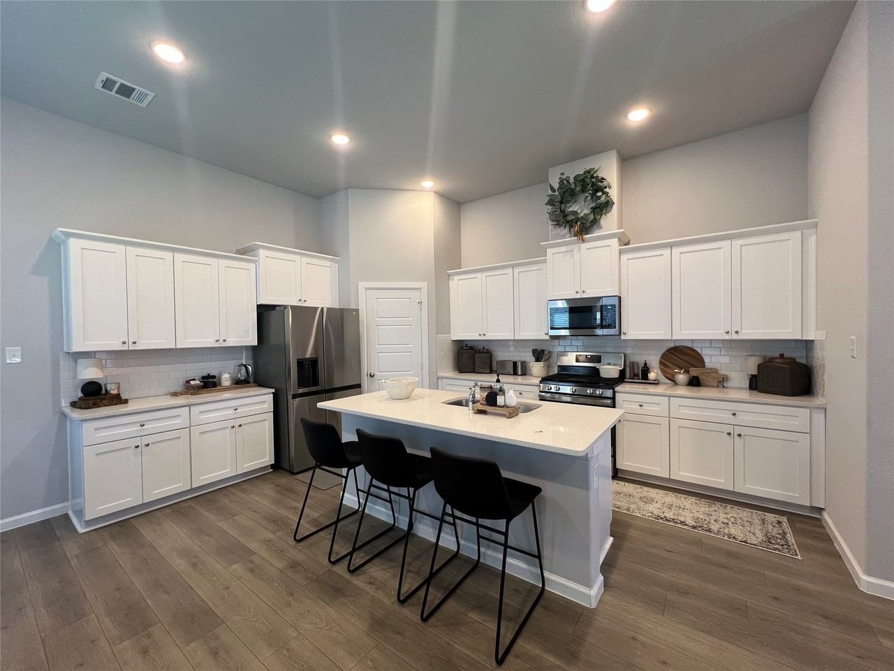 3210 Mattie Grey Ln - Photo 4 of 21