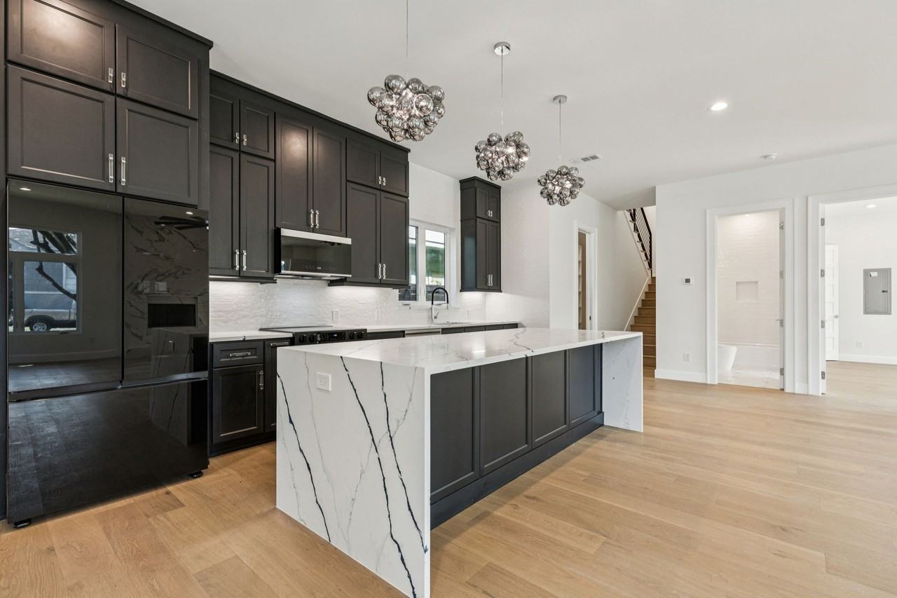 900 Haines Ave - Photo 3 of 26