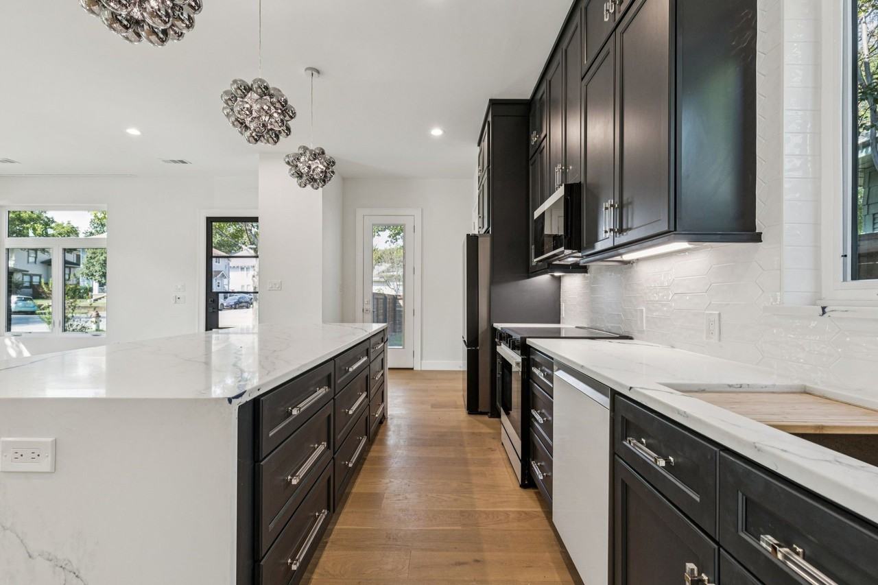 900 Haines Ave - Photo 5 of 26