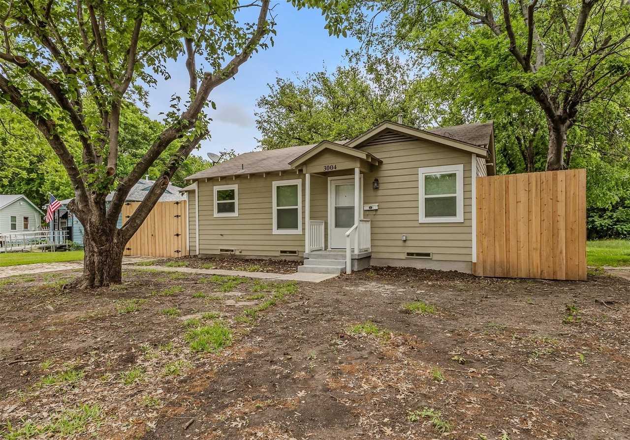 3004 Ballinger Dr - Photo 3 of 18