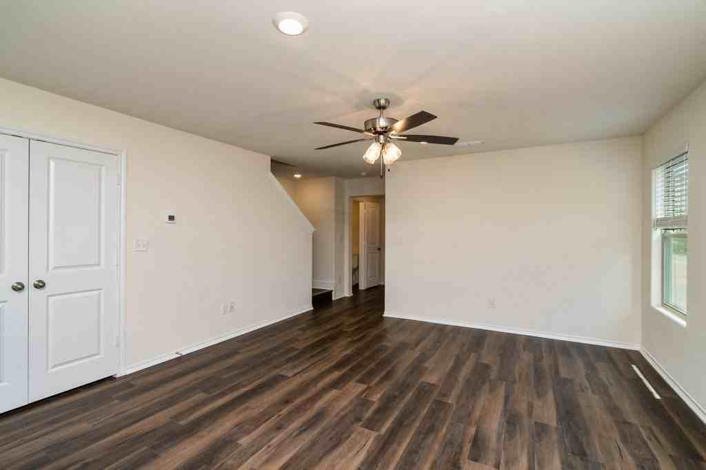 201 S May St #1 - Photo 6 of 21