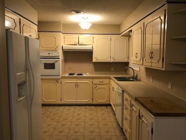 5234 Burbank Dr - Photo 6 of 18