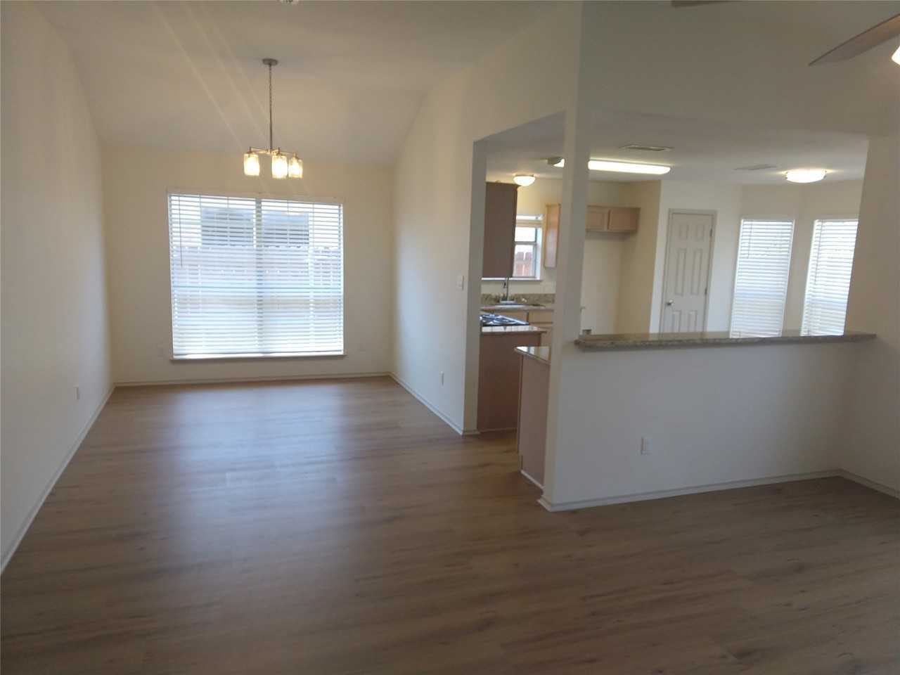6004 Harwood Crossing Dr - Photo 3 of 21
