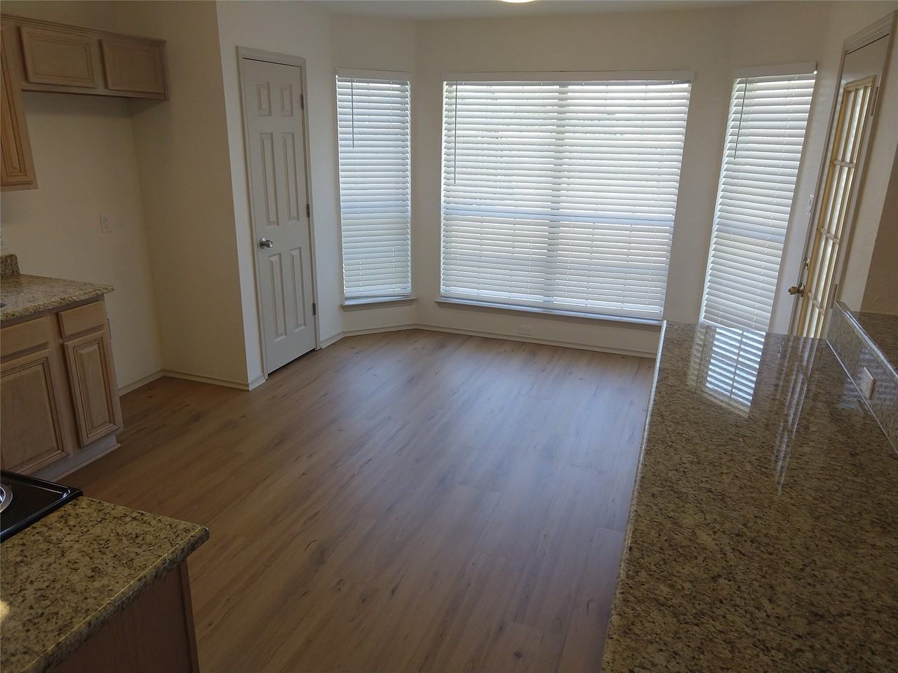 6004 Harwood Crossing Dr - Photo 4 of 21
