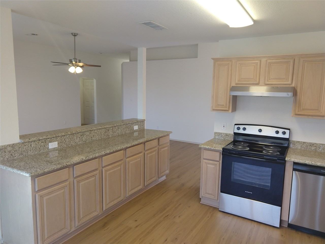 6004 Harwood Crossing Dr - Photo 6 of 21