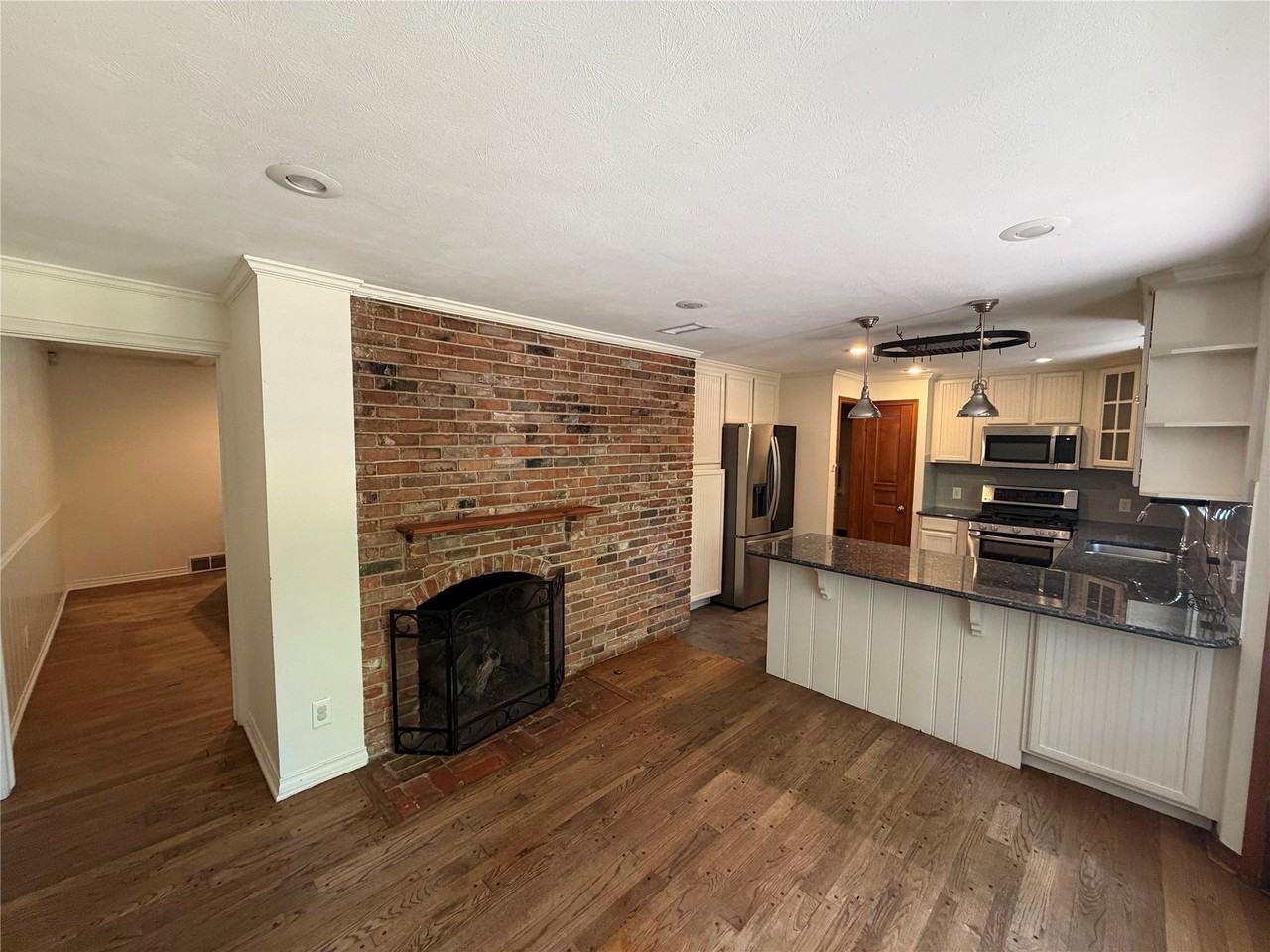 6452 E Lovers Ln - Photo 5 of 13