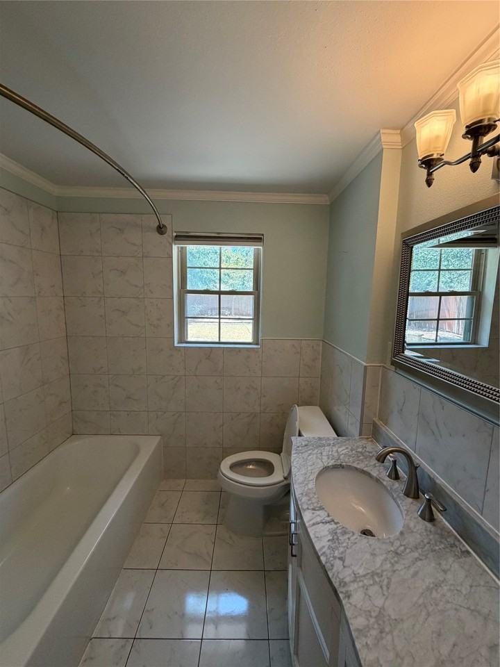 6452 E Lovers Ln - Photo 7 of 13