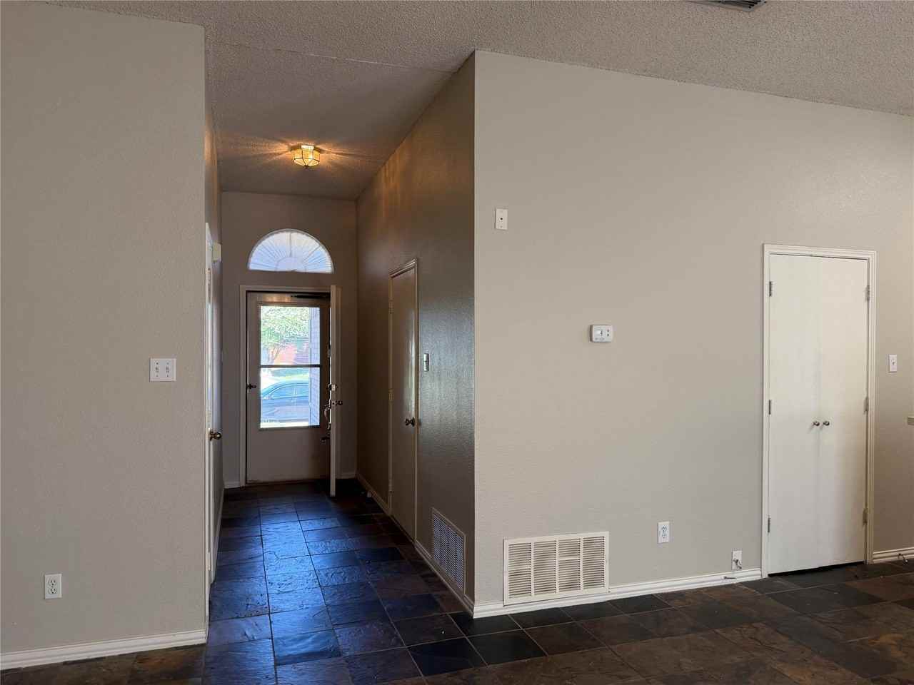 2700 Jennie Wells Dr - Photo 3 of 16