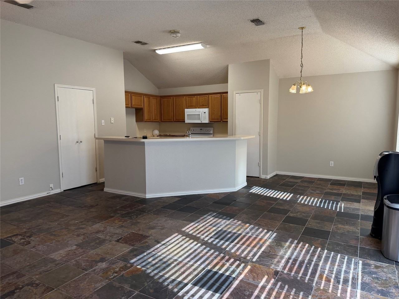 2700 Jennie Wells Dr - Photo 7 of 16