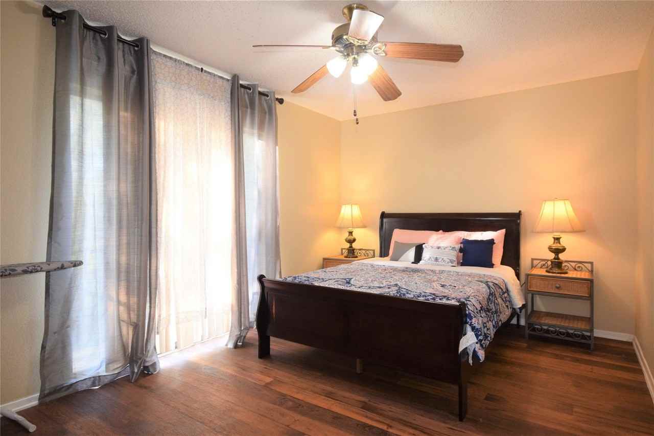6401 Basswood Dr - Photo 2 of 8