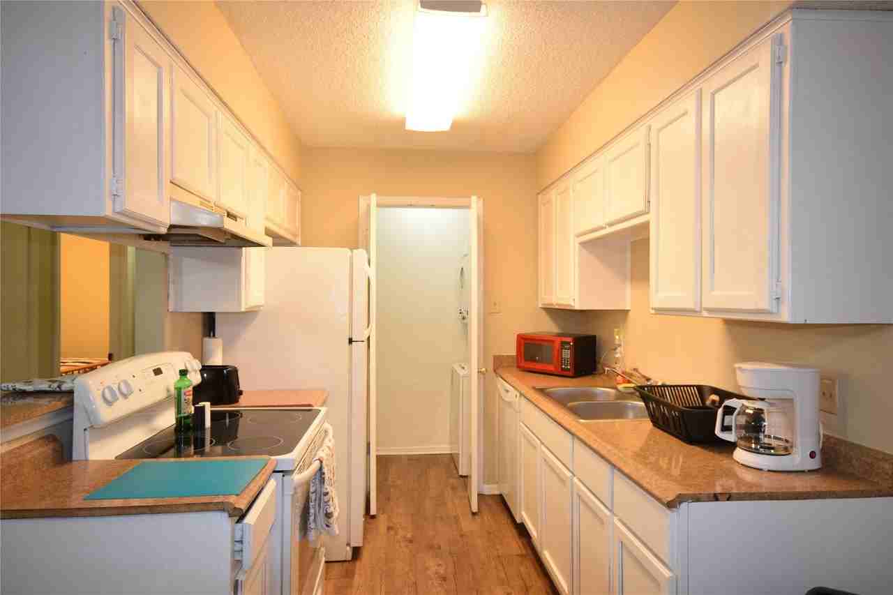 6401 Basswood Dr - Photo 4 of 8