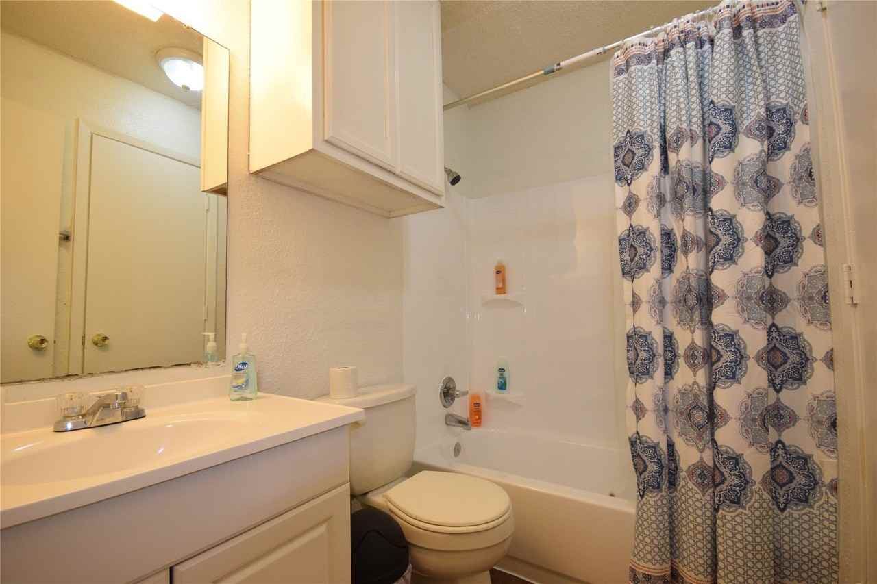 6401 Basswood Dr - Photo 6 of 8