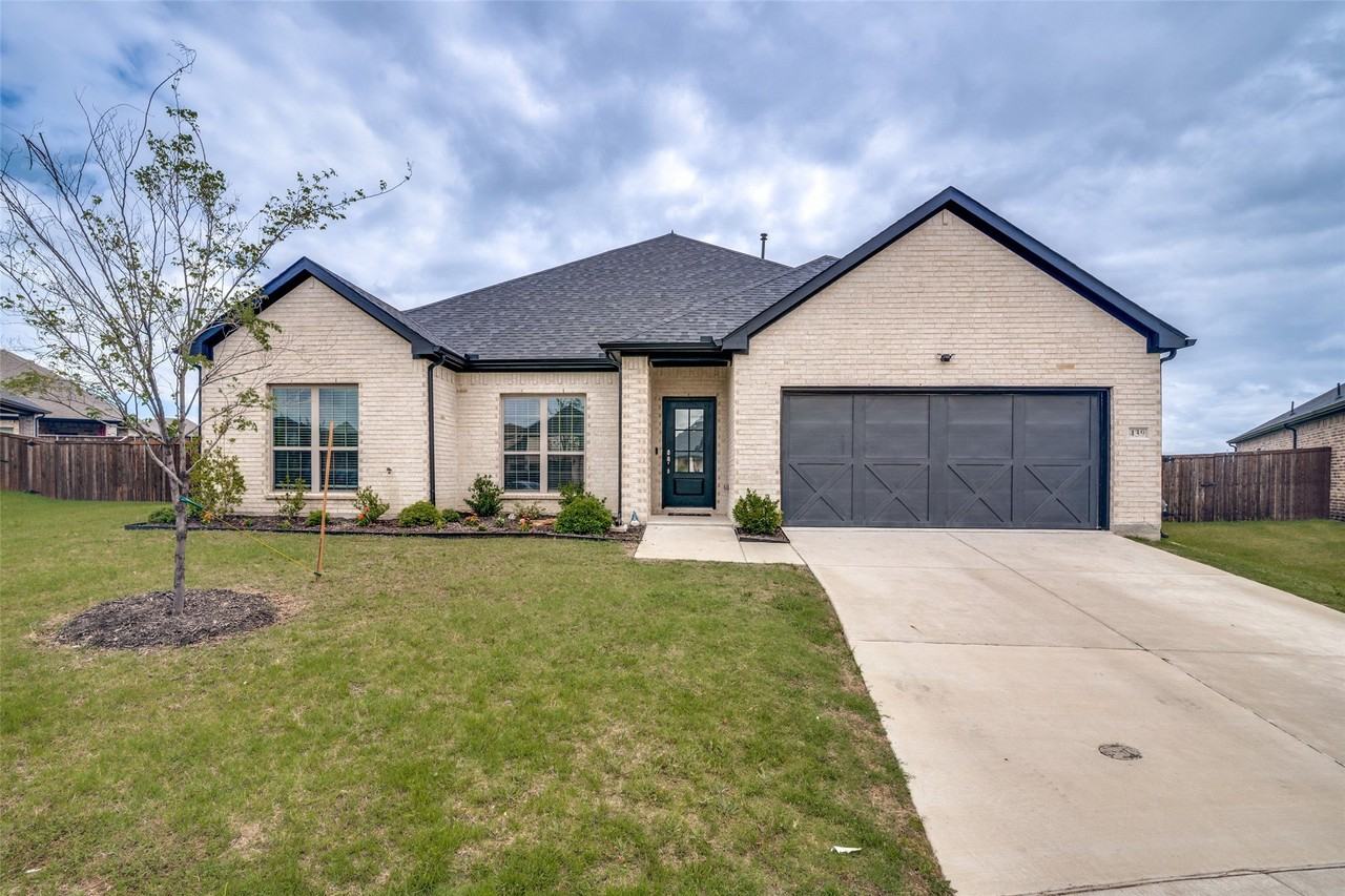 439 Cyprus Grove Dr - Photo 2 of 26