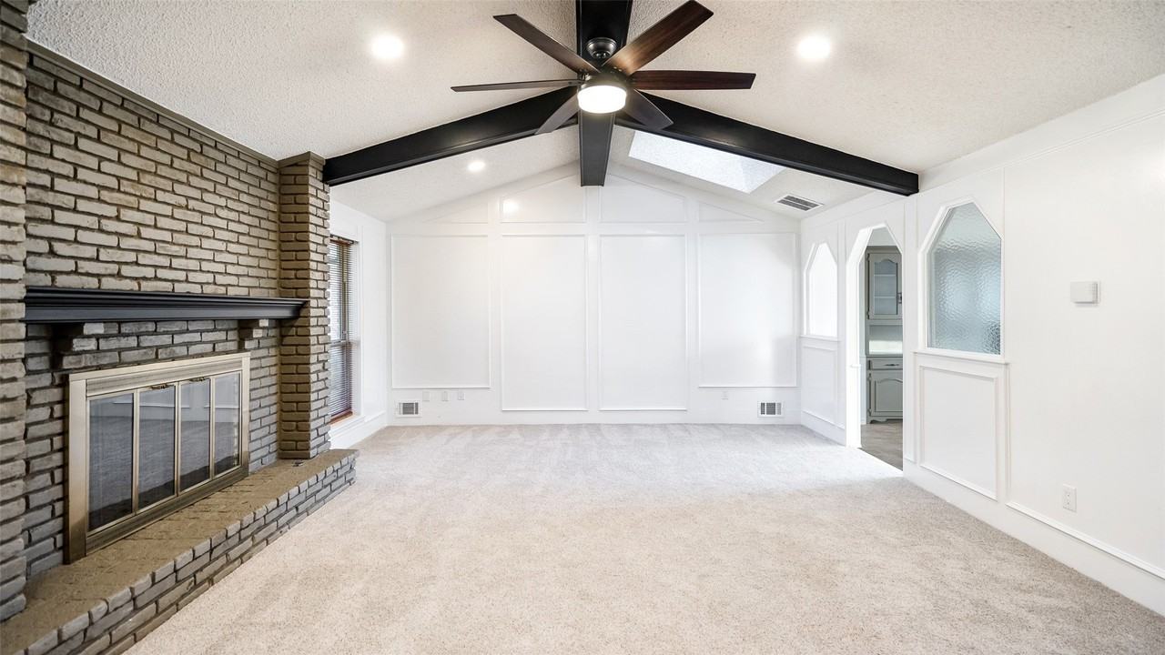 8635 Bacardi Dr - Photo 2 of 24