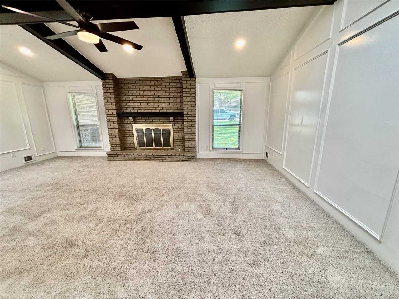 8635 Bacardi Dr - Photo 4 of 24