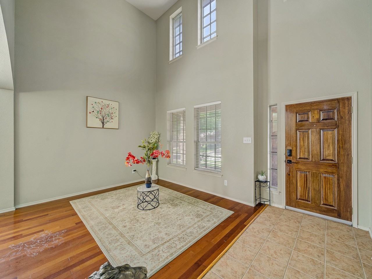 9332 Granger Ln - Photo 5 of 37
