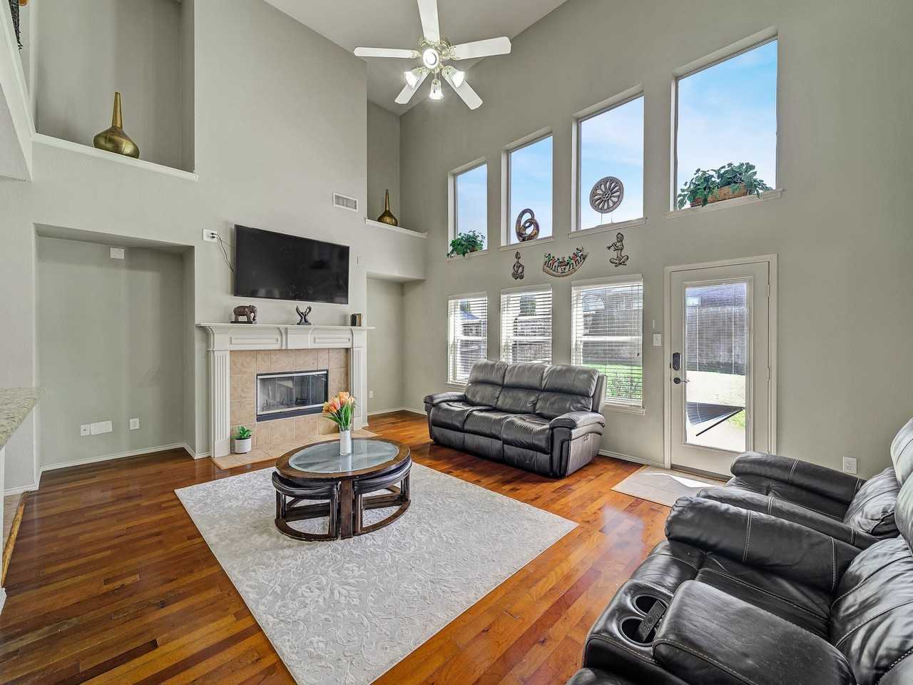9332 Granger Ln - Photo 7 of 37