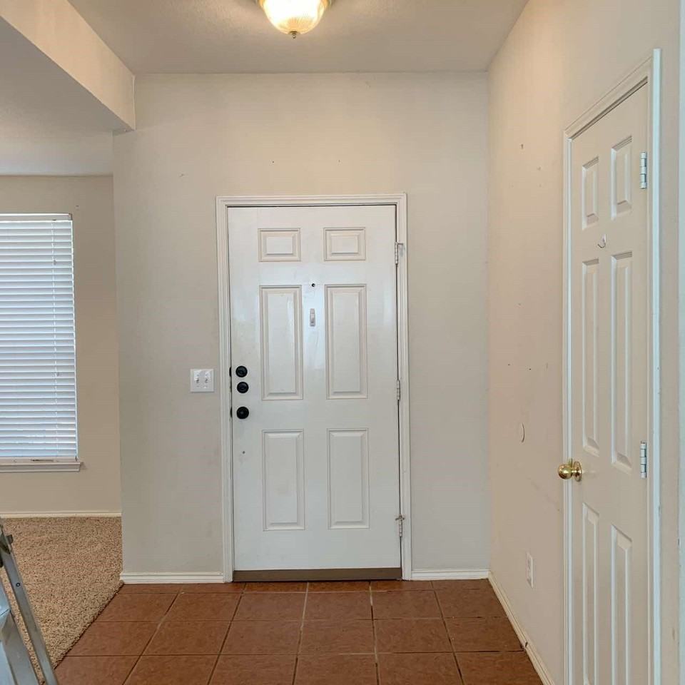 208 N Rolling Meadows Dr - Photo 2 of 25
