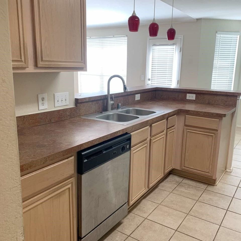 208 N Rolling Meadows Dr - Photo 6 of 25