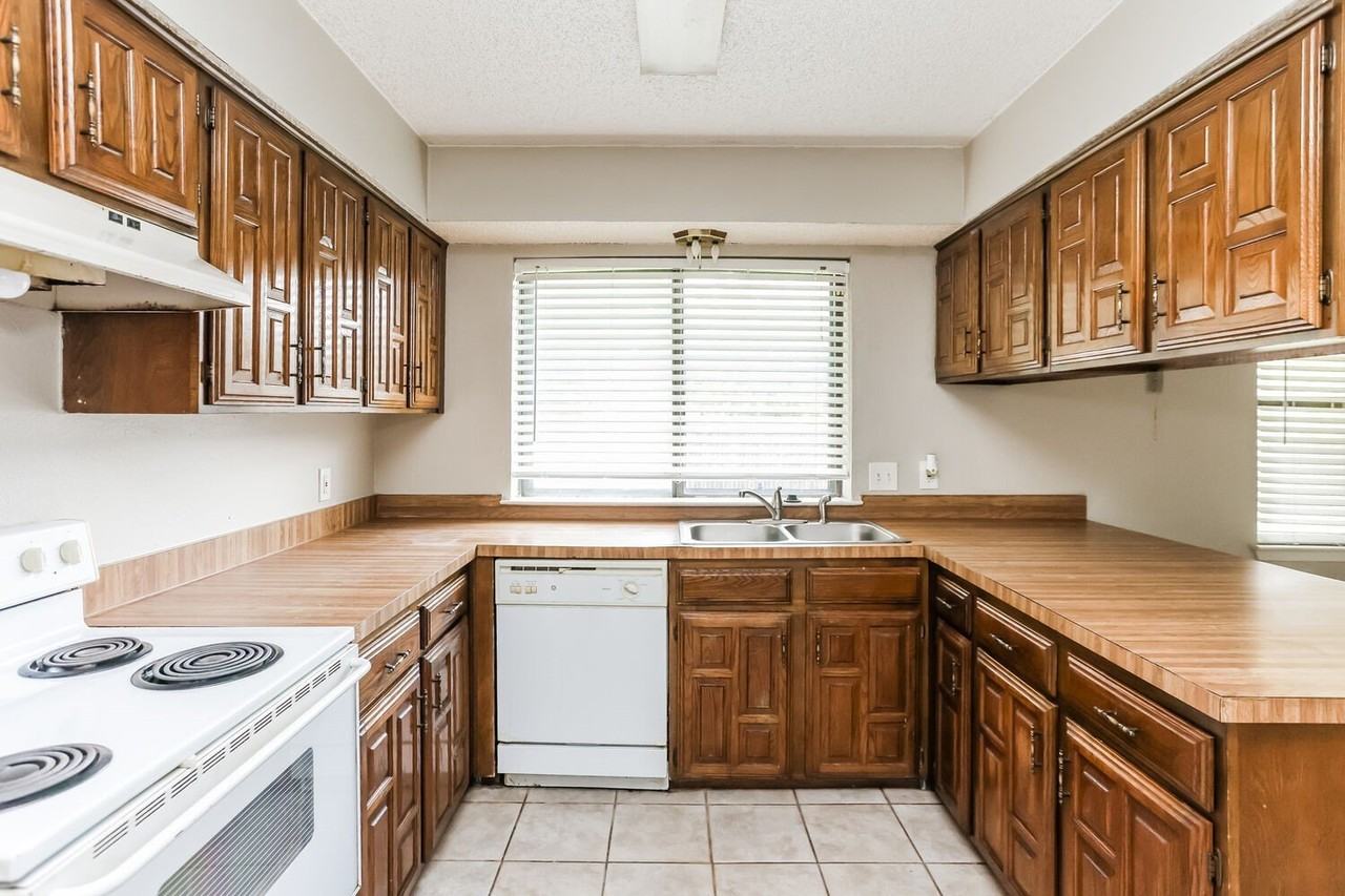 7404 Cheryl Ct - Photo 6 of 15
