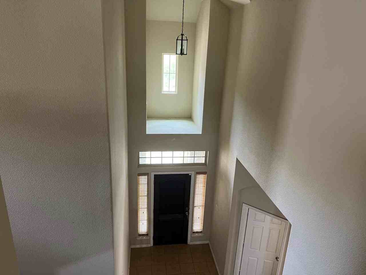 5104 Kestrel Dr - Photo 4 of 33