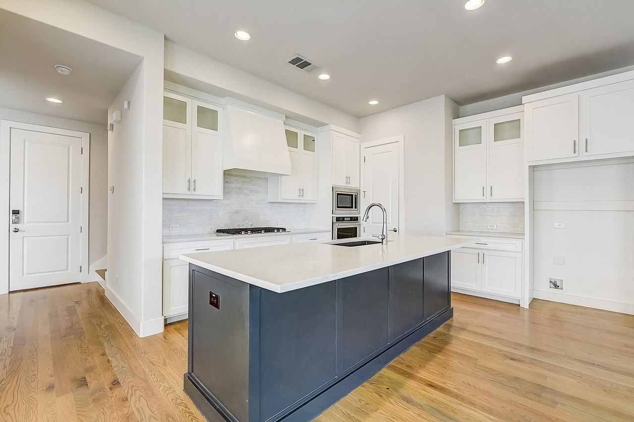 3465 Market Row - Photo 3 of 18