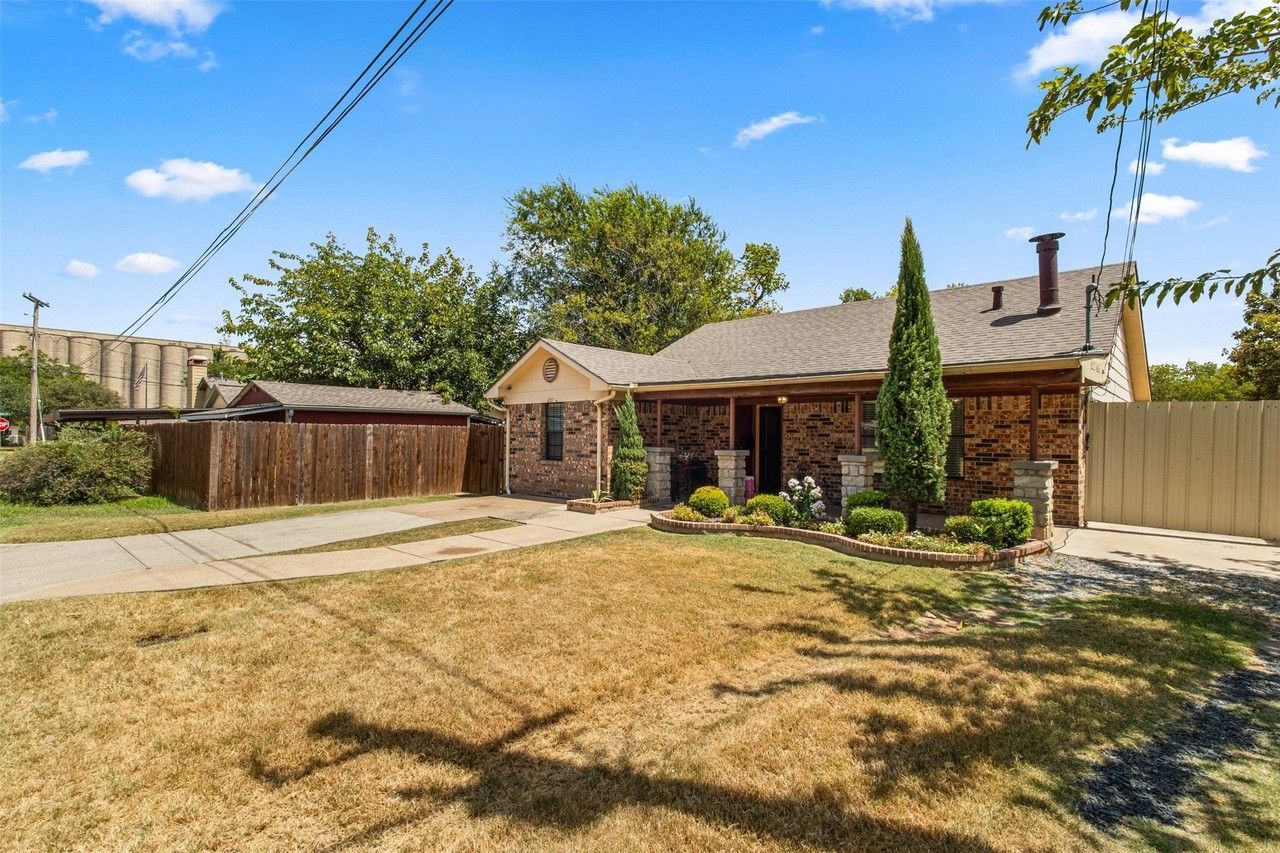 207 Washington Ave - Photo 2 of 26