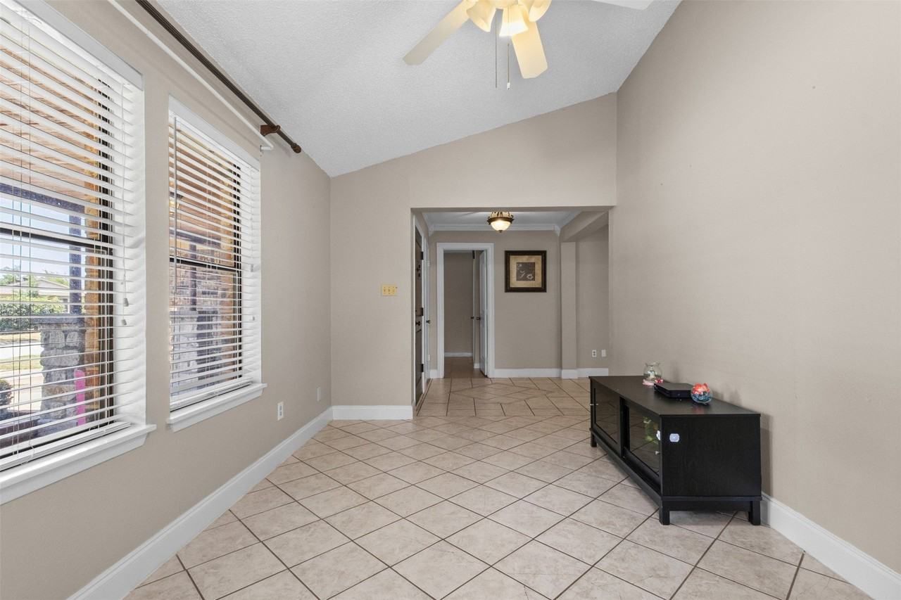 207 Washington Ave - Photo 6 of 26