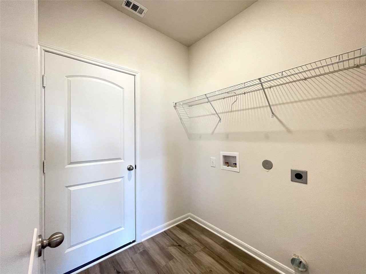 623 Aqueduct Dr - Photo 4 of 27