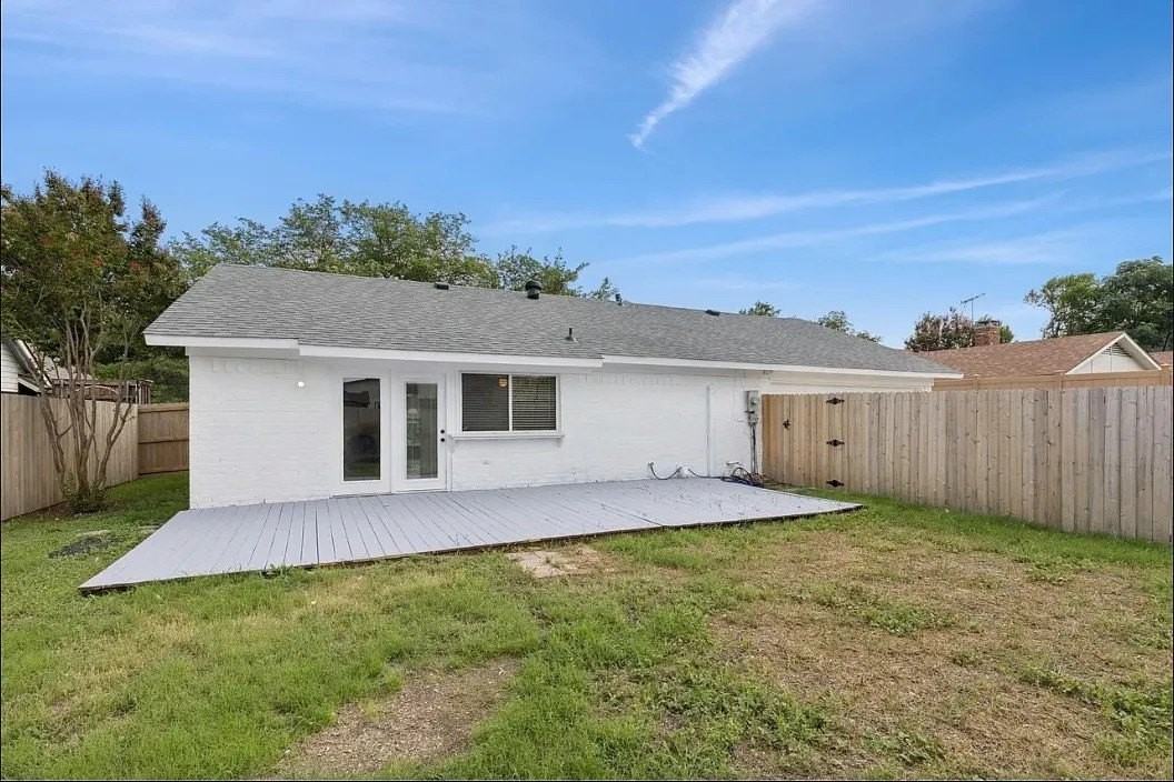 1805 Eastfield Dr - Photo 2 of 15