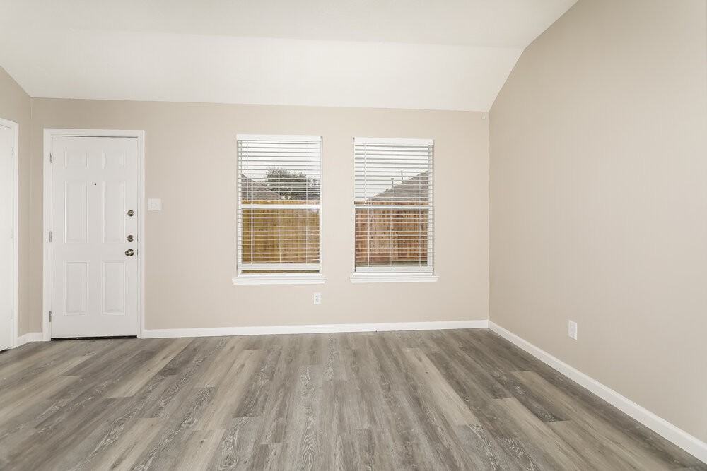 12254 Lavon Dr - Photo 6 of 16