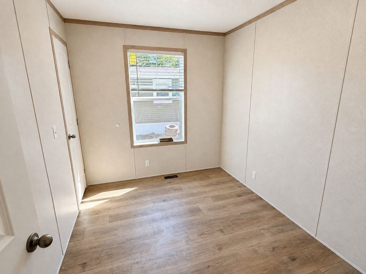 4052 Underwood Ct #307 - Photo 6 of 8