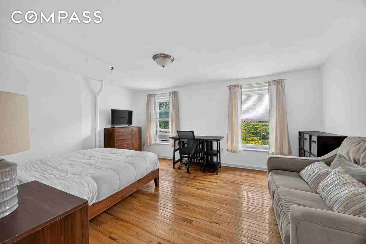 671 Monroe St #2 - Photo 3 of 8