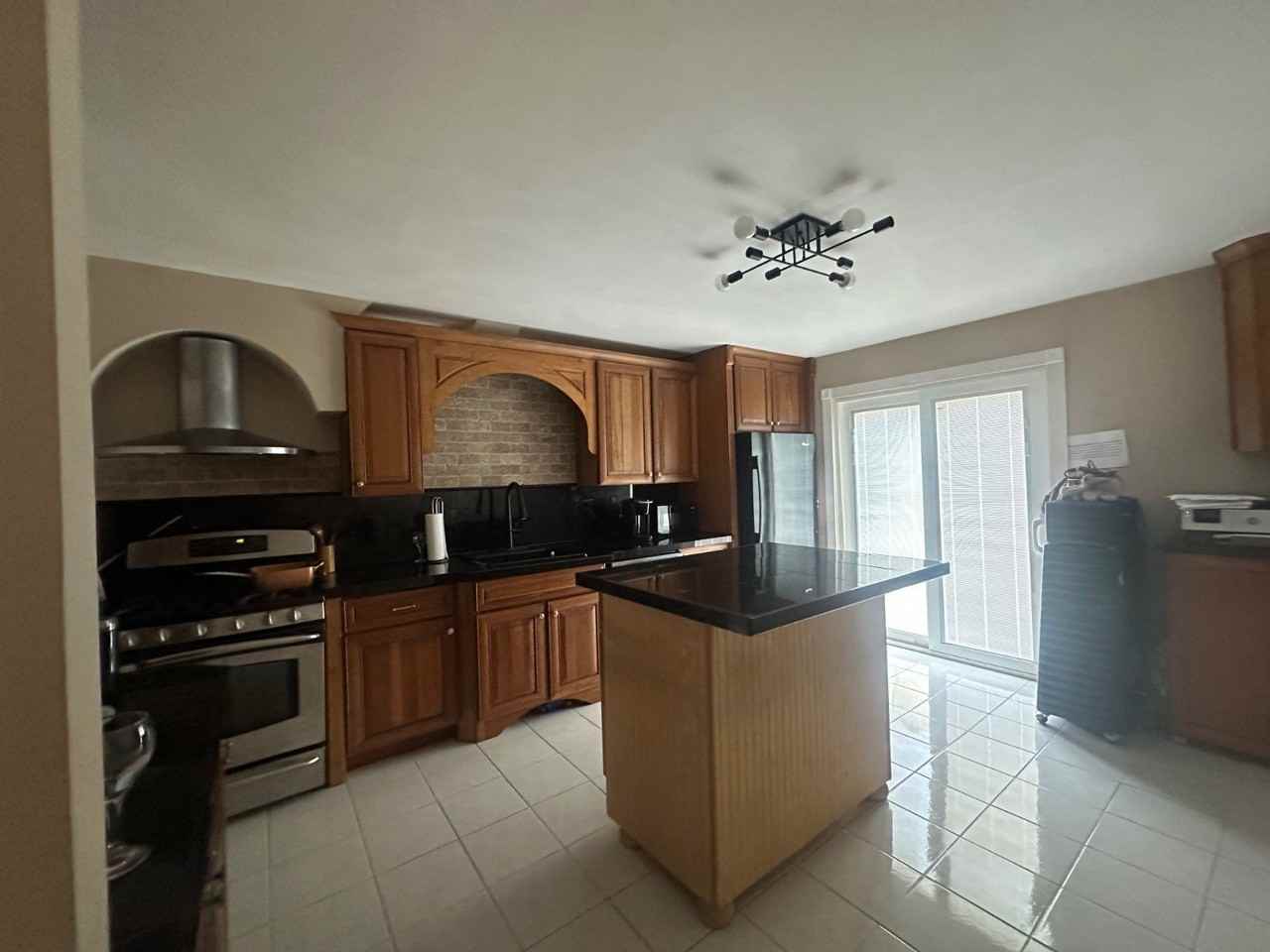 704 Sandra Pl - Photo 2 of 5