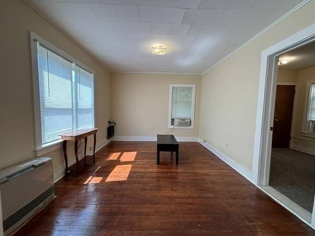 2604 Broadway #4 - Photo 3 of 7