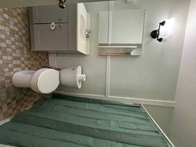 2604 Broadway #4 - Photo 6 of 7