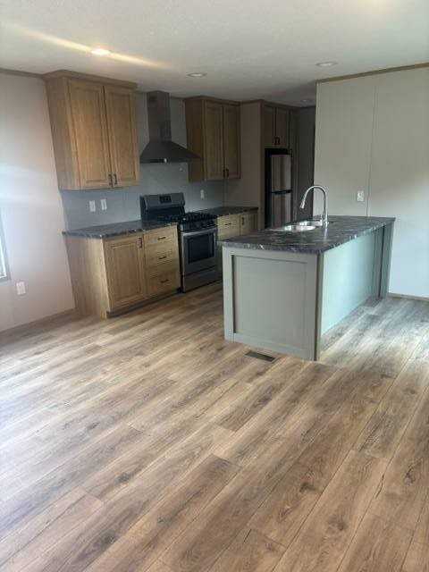 13B Rena Dr - Photo 2 of 9