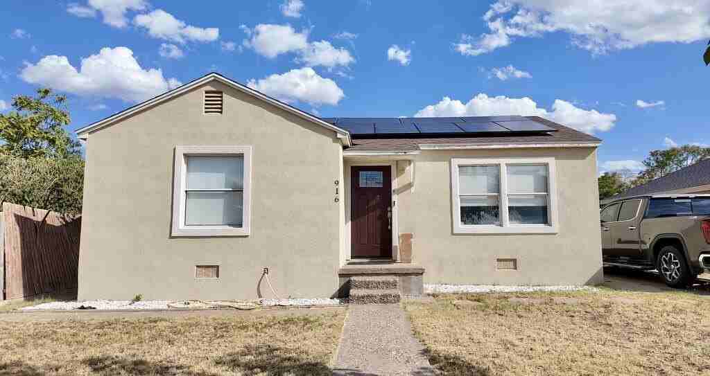 916 Patton Dr - Photo 3 of 18