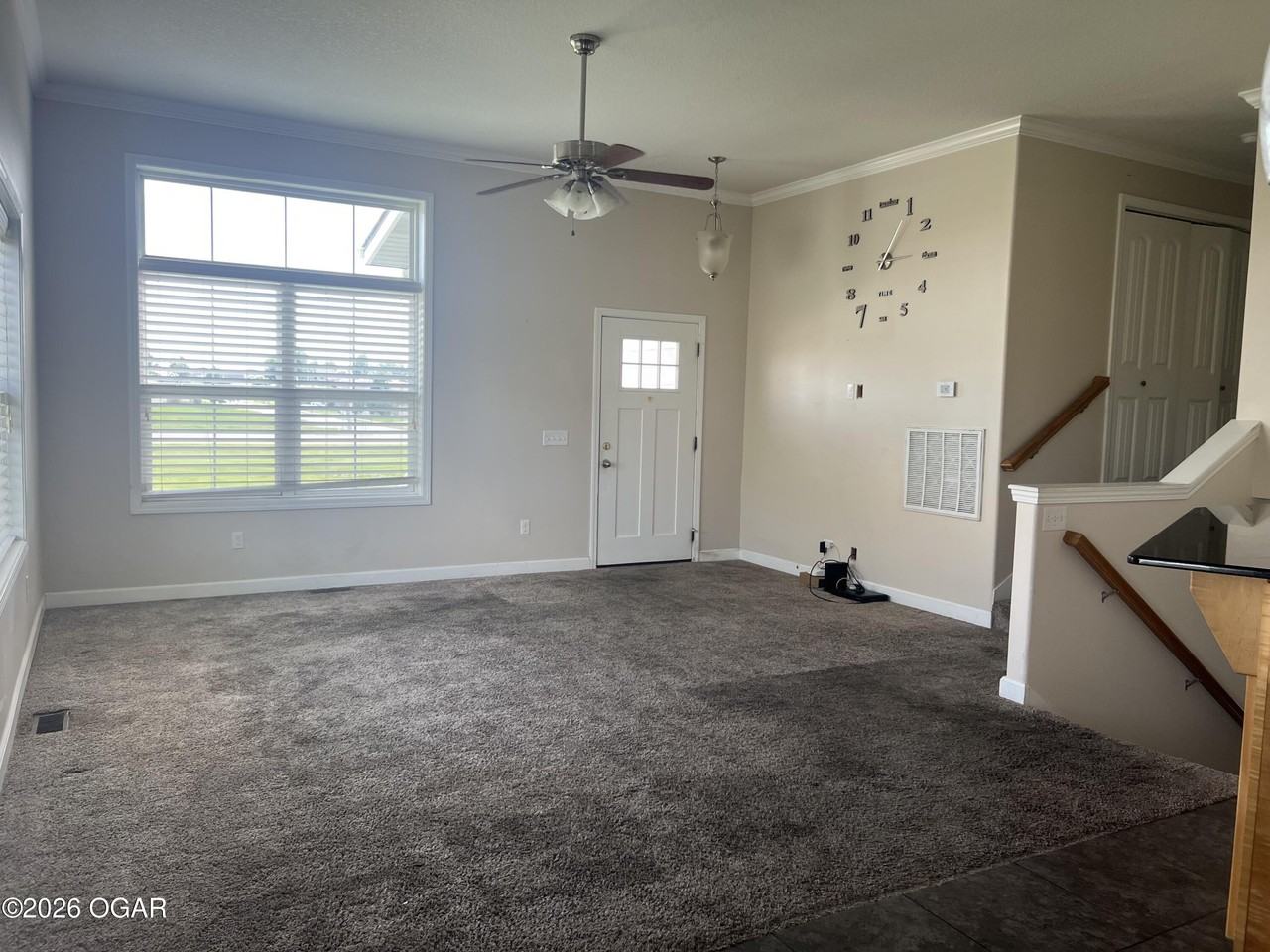 2823 E 19th St - Photo 3 of 11