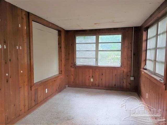 537 Amber St - Photo 2 of 4