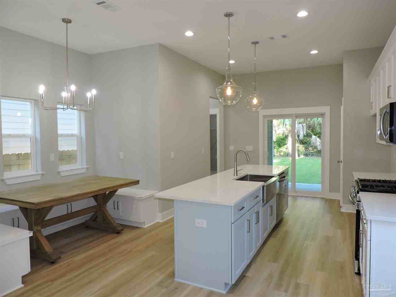 706 N F St #A - Photo 5 of 29