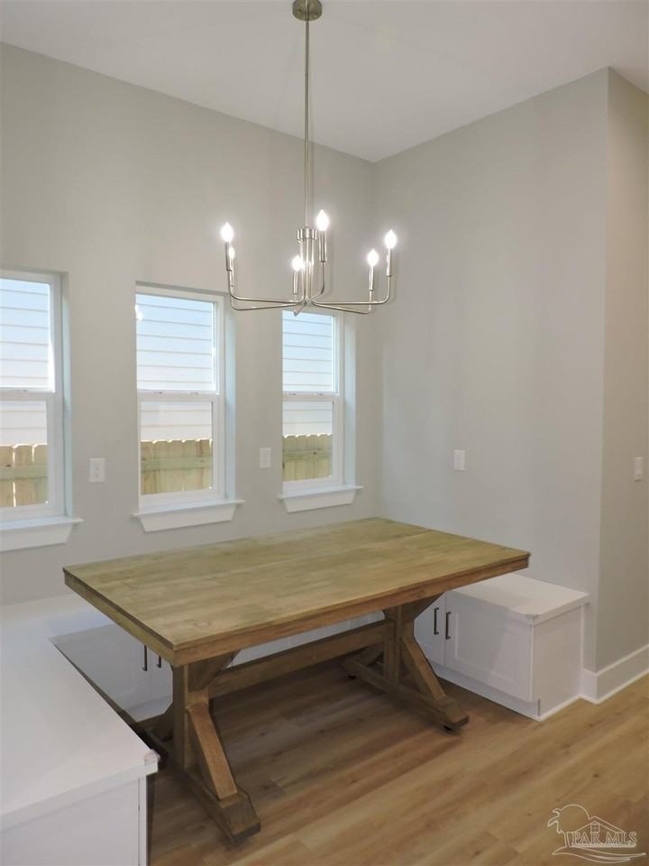 706 N F St #A - Photo 7 of 29