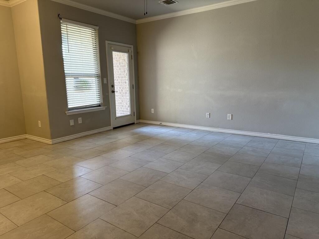 5301 Hagen Ct - Photo 3 of 12